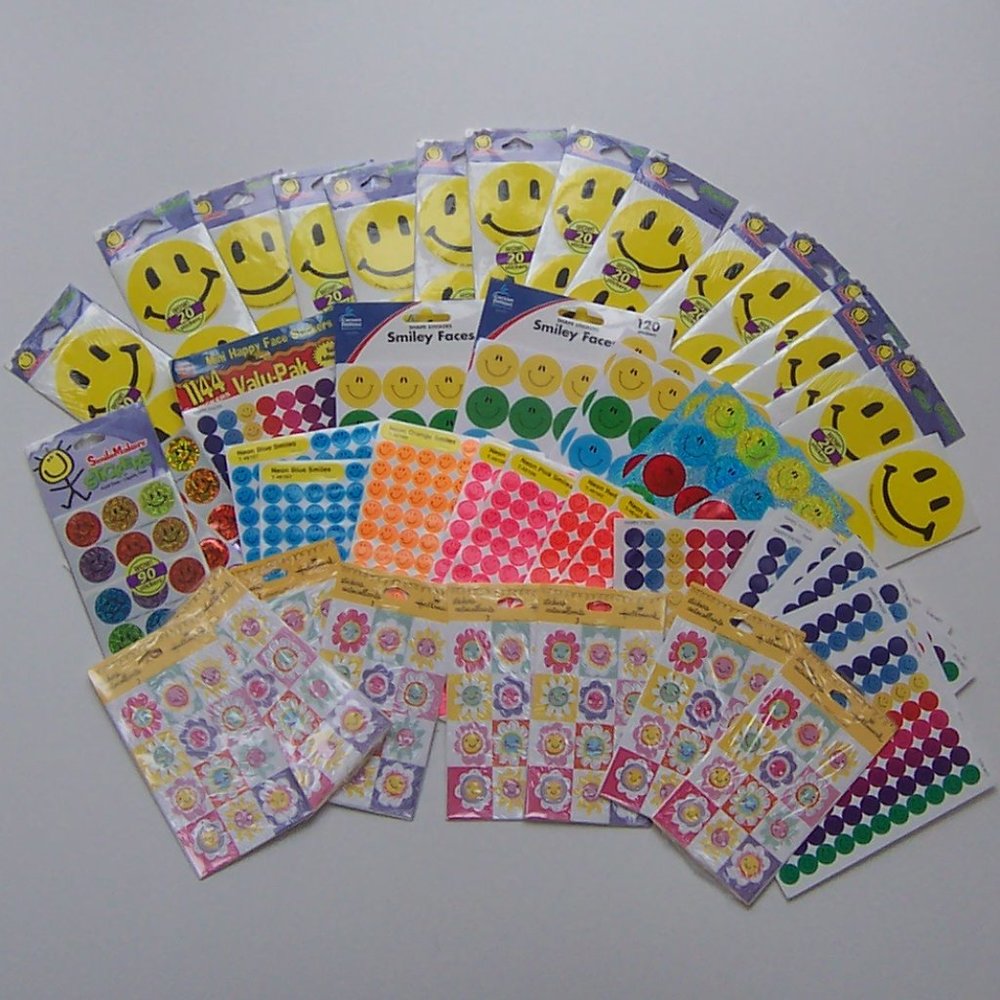 Assorted Smiles Sticker Pack - 4072 TOTAL!